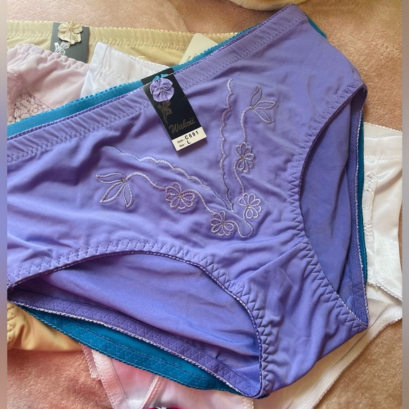 Makoii and more panties ❤️4 - Picture 3 of 4